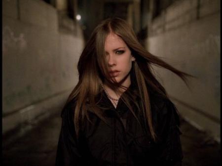 AvRiL LaViGnE